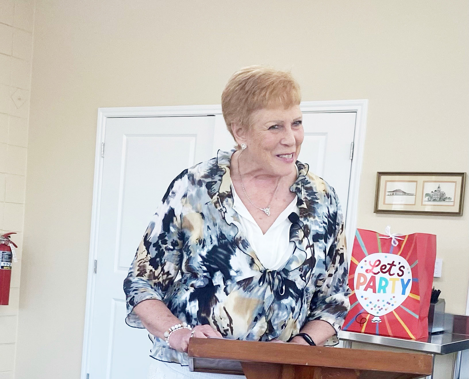 Helen Munday speaks about the Central Texas Hospitality House to the members of the Gatesville Exchange Club. Gatesville Messenger/David Scott