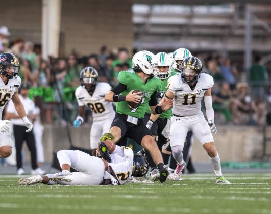 Hornets cruise past Burnet 42-7