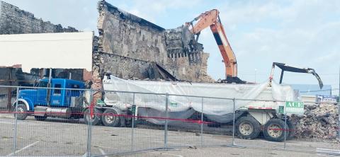 Over the last two weeks, the remains of the west side of the courthouse square have been removed, including Leaird’s Furniture Store pictured above. Gatesville Messenger/David Scott