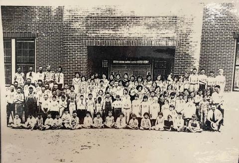 Ireland School students pictured 97 years ago in 1929. Courtesy Photo/Coryell Museum and Historical Center