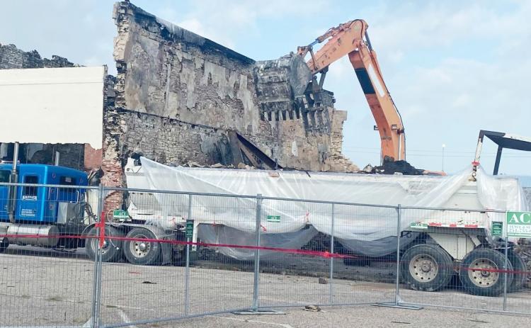 Over the last two weeks, the remains of the west side of the courthouse square have been removed, including Leaird’s Furniture Store pictured above. Gatesville Messenger/David Scott